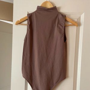Aritzia Babaton Contour Turtleneck Bodysuit